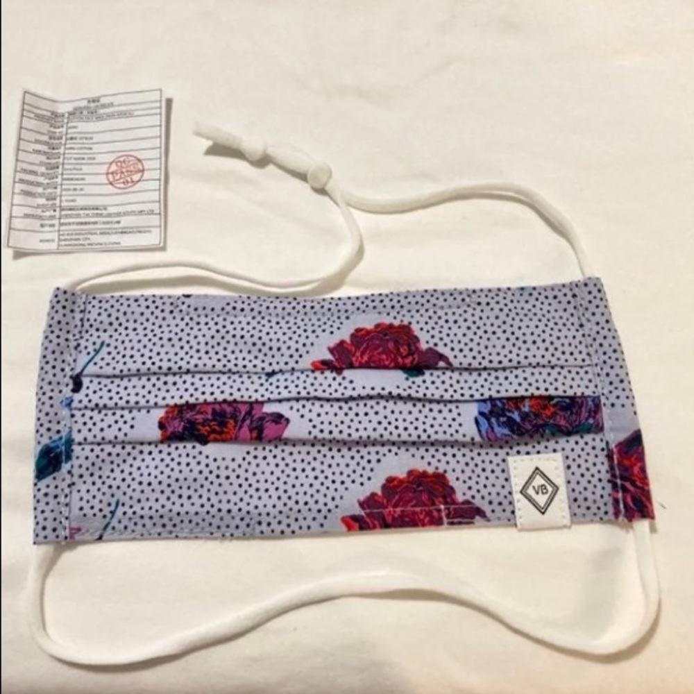 Vera Bradley Pleated Cotton Mask